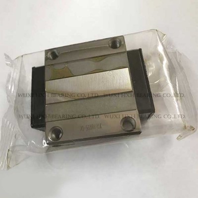 带法兰的 HSR25 – THK 直线运动导轨